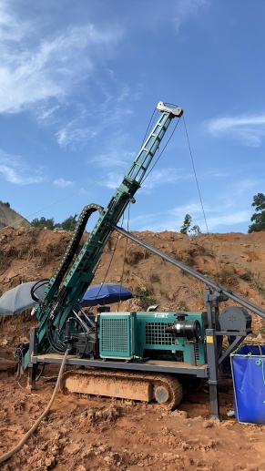 KS1000履带式液压取芯钻机